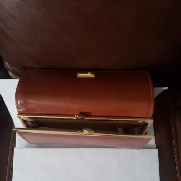 Vintage Leather Wallet - Picture 7 of 14